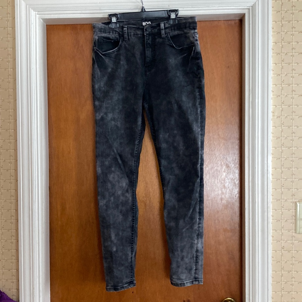 BDG high rise skinny jean size 29. Stretchy